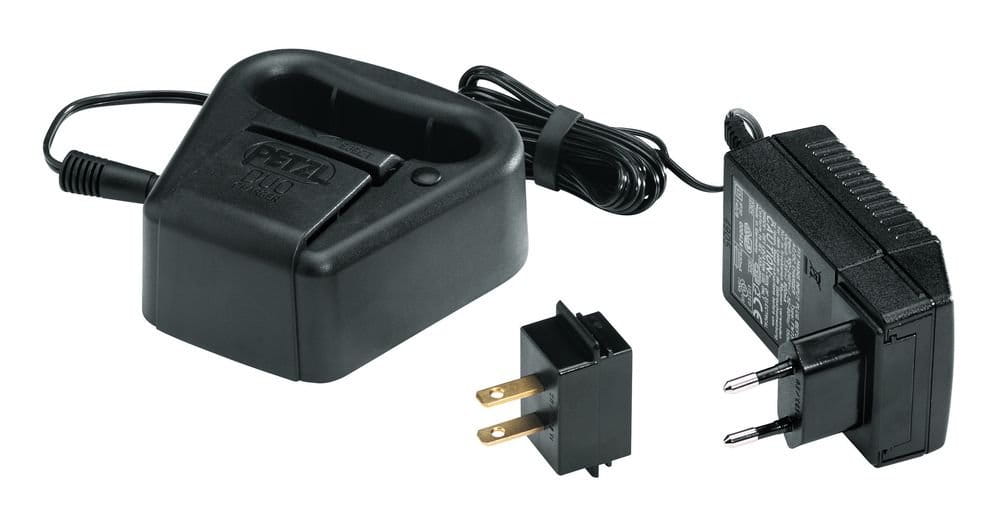 Čelovky a baterky Petzl DUO wall charger 2018